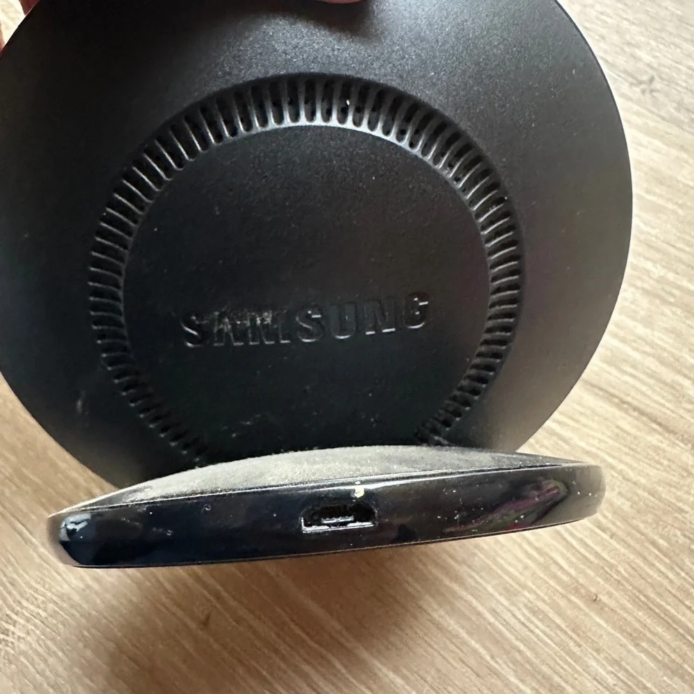 Samsung fast charging wireless charging stand